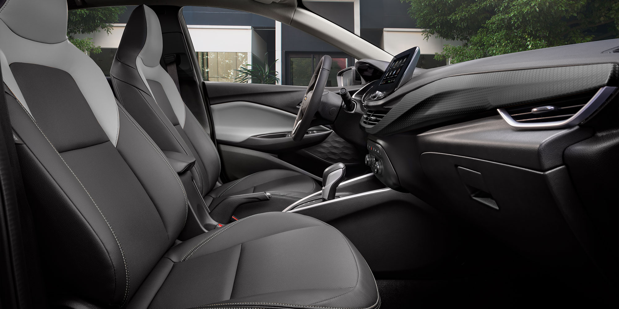 Asientos delanteros tipo cubo y abatibles 60/40 para Chevrolet Onix 2025, sedán