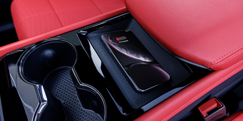 Interior bitono adrenaline red para Chevrolet Blazer EV